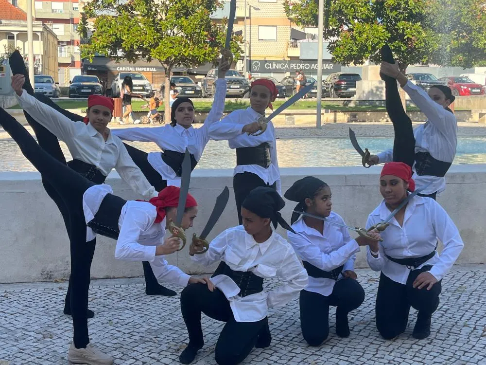 Bailarinas de Guarujá se destacam no Portugal Dance Competition