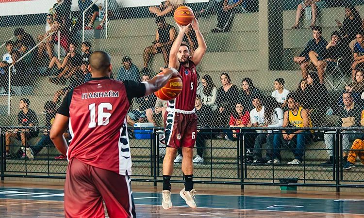 Itanhaém recebe amistoso internacional de basquete entre Brasil e Estados Unidos nesta segunda-feira