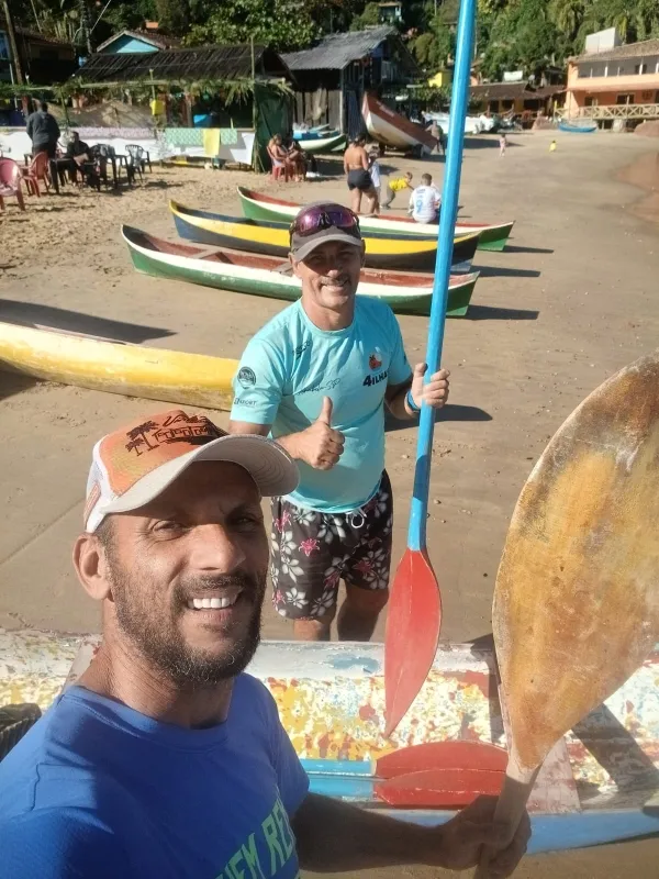 Dupla de Ilhabela participa da Corrida de Canoa Caiçara em Ubatuba