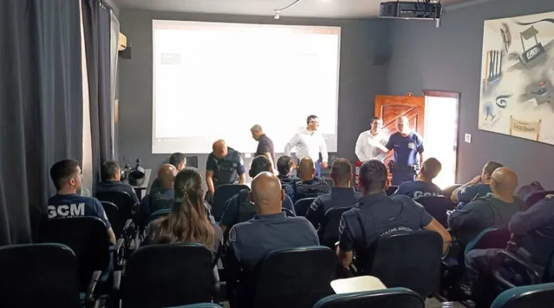GCM de Caraguatatuba inicia treinamento para fiscalização das normas de posturas