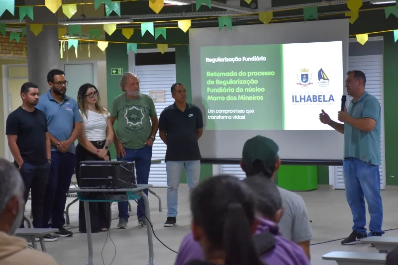 Prefeitura de Ilhabela acelera regularização fundiária com entrega de títulos e retomada do Morro dos Mineiros