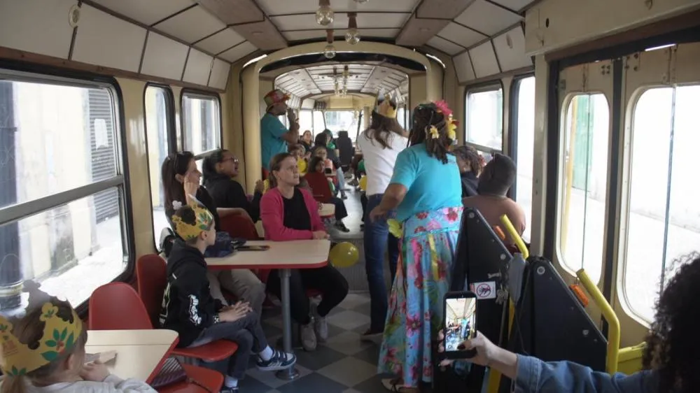 Bonde de Férias encerra programação com passeio histórico e atividades educativas em Santos
