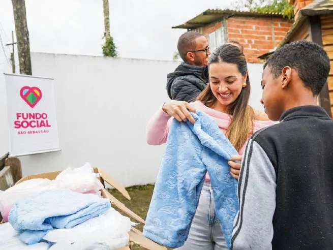 Prefeitura de São Sebastião transforma qualificação em solidariedade com produção de 663 pijamas infantis