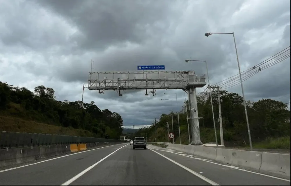 Segundo a concessionária, a atualização acompanha a variação do Índice Nacional de Preços ao Consumidor Amplo (IPCA), conforme previsto no contrato de concessão. A publicação oficial do reajuste está prevista para esta quarta-feira (28), no Diário Oficial