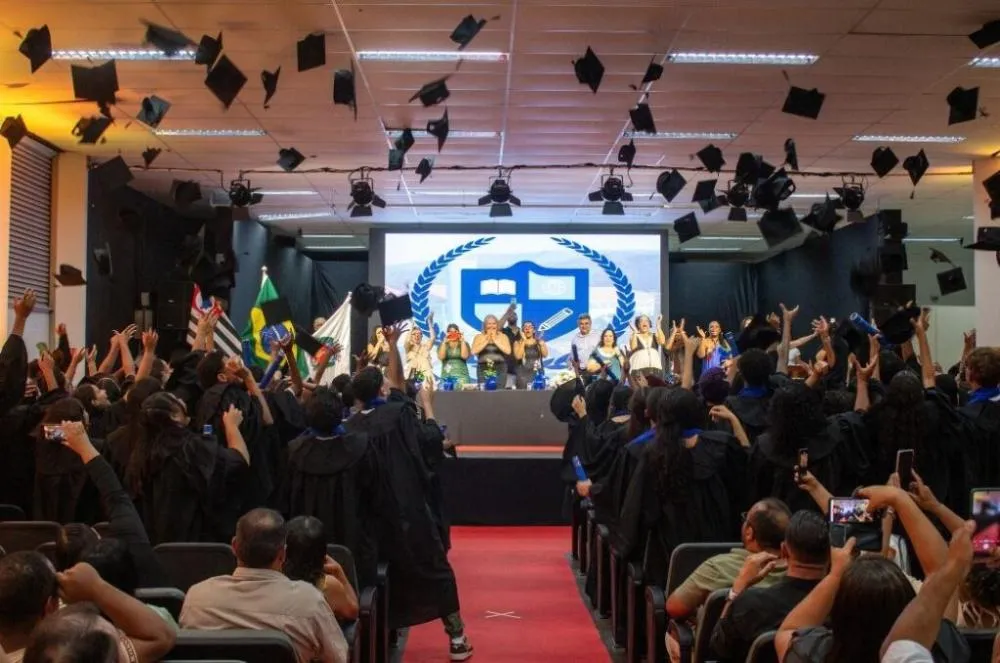 Alunos da EJA de Cubatão celebram formatura nesta sexta-feira