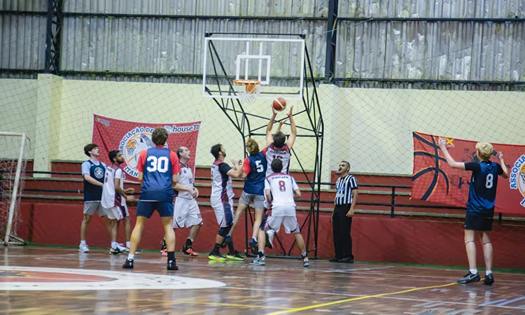 Amistoso internacional fortalece o basquete de Itanhaém em duelo contra equipe dos Estados Unidos