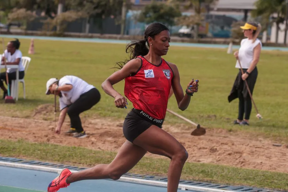 Victória Campos disputa Mundial sub-20 pelo atletismo de PG