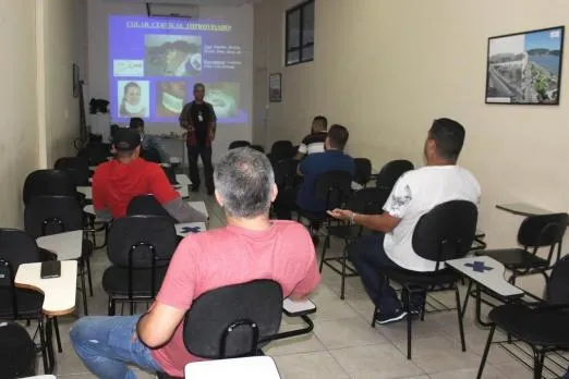 CET-Santos abre curso gratuito para motorista profissional