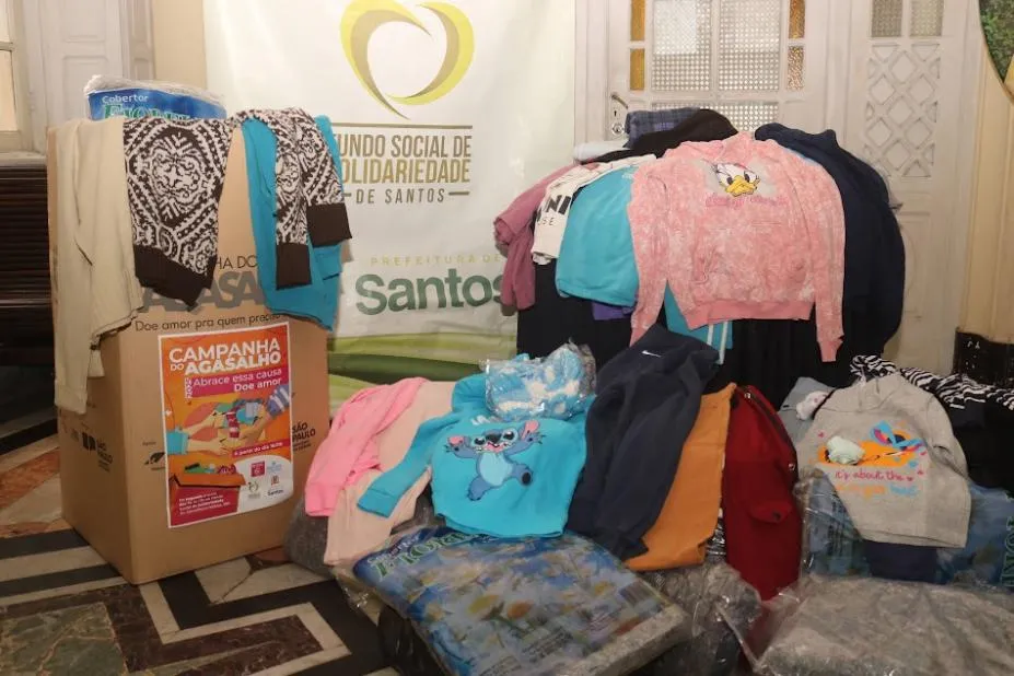 Campanha do Agasalho em Santos segue até o fim do inverno