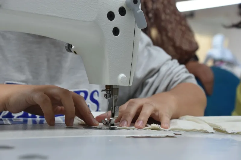 Fundo Social de Ilhabela abre inscrições para cursos gratuitos de Costura e Modelagem
