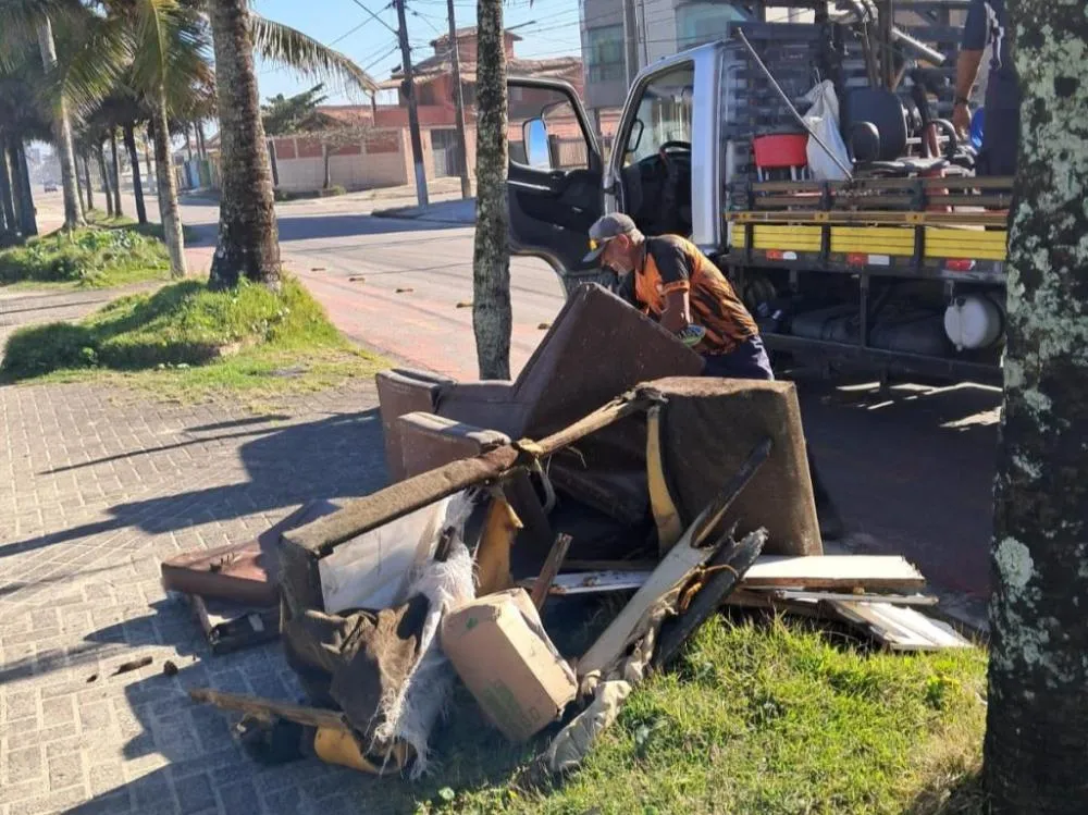 Prefeitura de Mongaguá divulga novo cronograma quinzenal do serviço de Cata-Cata